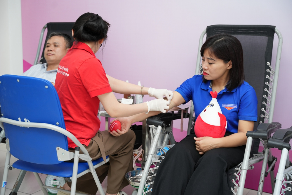 Chương trình Hiến máu tình nguyện năm 2025 do Đoàn Thanh niên Cục Quản lý và Phát triển thị trường trong nước tổ chức