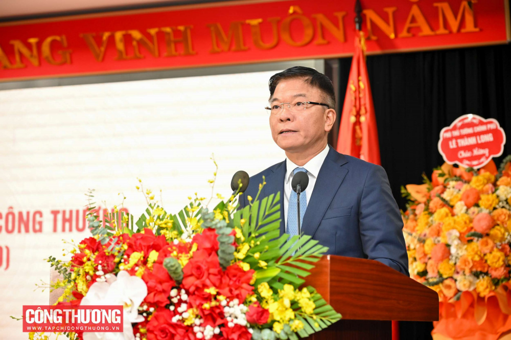 Phó Thủ tướng Lê Thành Long: Phát huy truyền thống Ngành Công Thương, nỗ lực thi đua đạt nhiều thành công mới