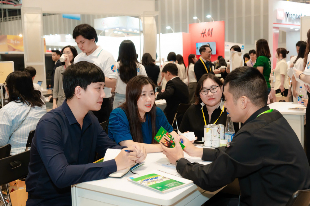 Central Retail Việt Nam hỗ trợ 14 doanh nghiệp Việt Nam tham gia kết nối chuỗi cung ứng hàng hóa quốc tế