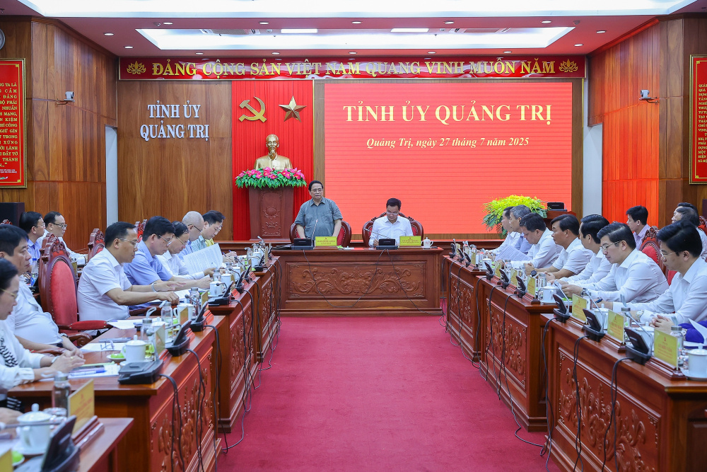 Thủ tướng Phạm Minh Chính làm việc với Ban Thường vụ Tỉnh ủy Quảng Trị - Ảnh: VGP/Nhật Bắc