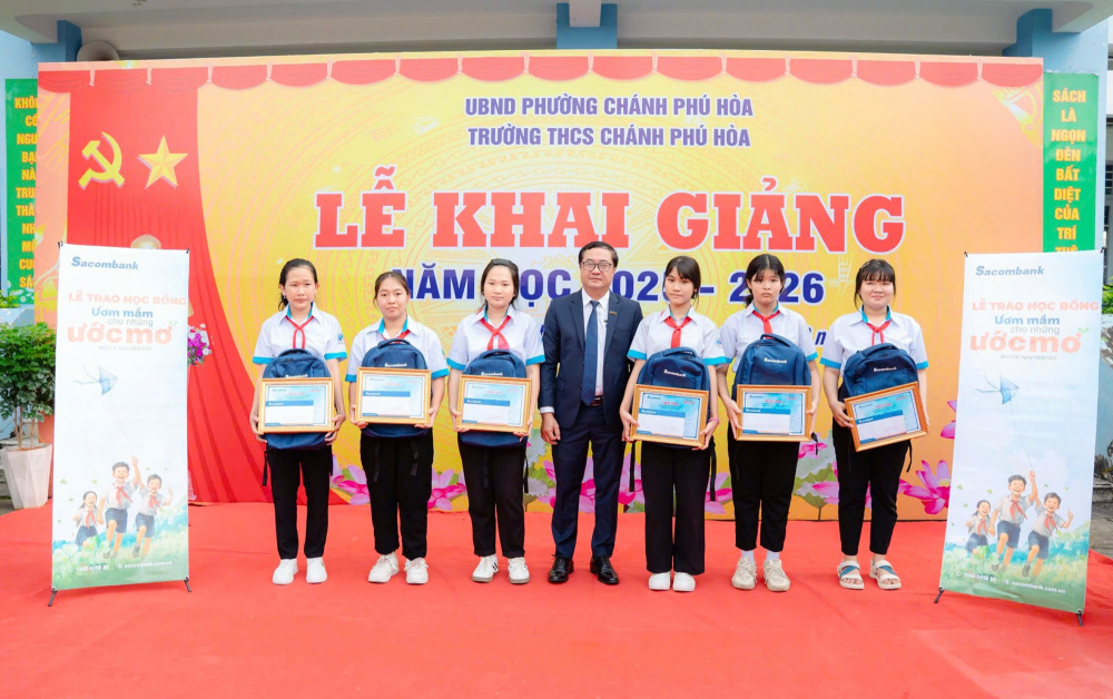 Ngân hàng Sacombank “Uơm mầm cho những ước mơ”