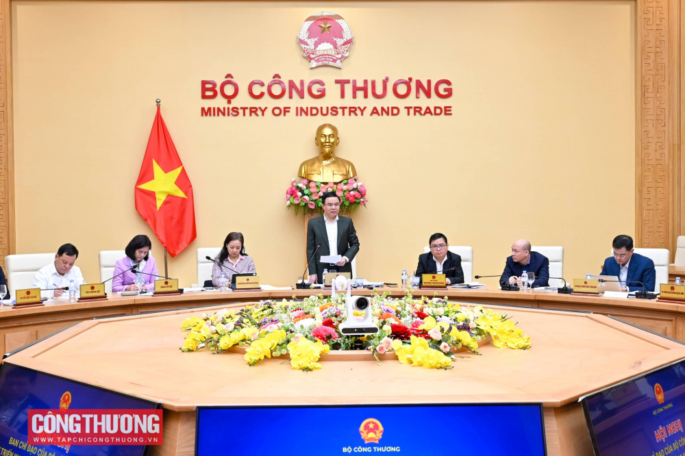 Quyền Bộ trưởng Bộ Công Thương Lê Mạnh Hùng đánh giá cao những nỗ lực của các bên trong triển khai các nhiệm vụ đề ra