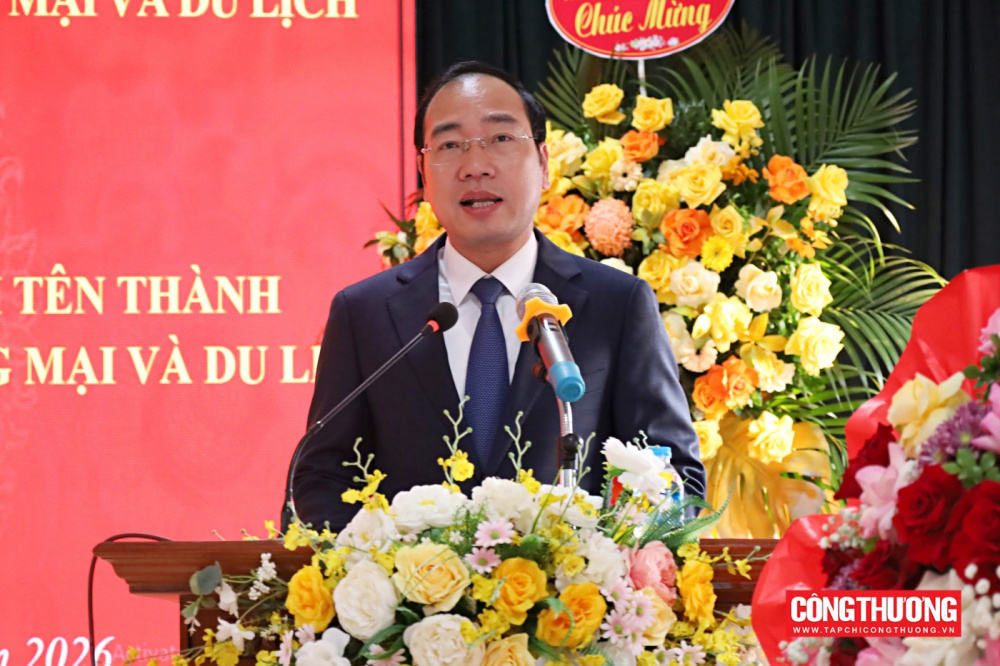 Vụ trưởng Vụ Tổ chức cán bộ Trần Quang Huy phát biểu tại buổi lễ