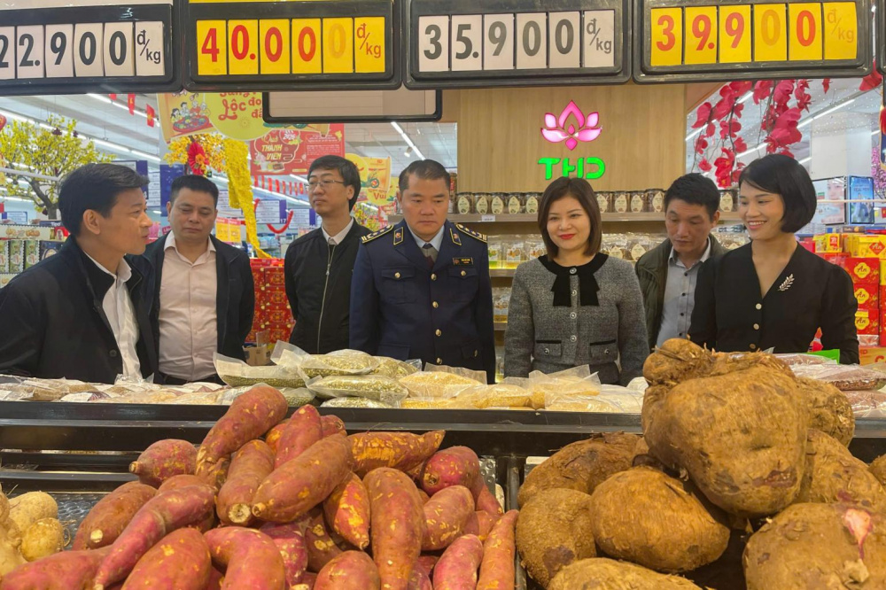 Đảm bảo cân đối cung - cầu, bình ổn thị trường tại Nghệ An và Hà Tĩnh trong cao điểm Tết Nguyên đán 2026