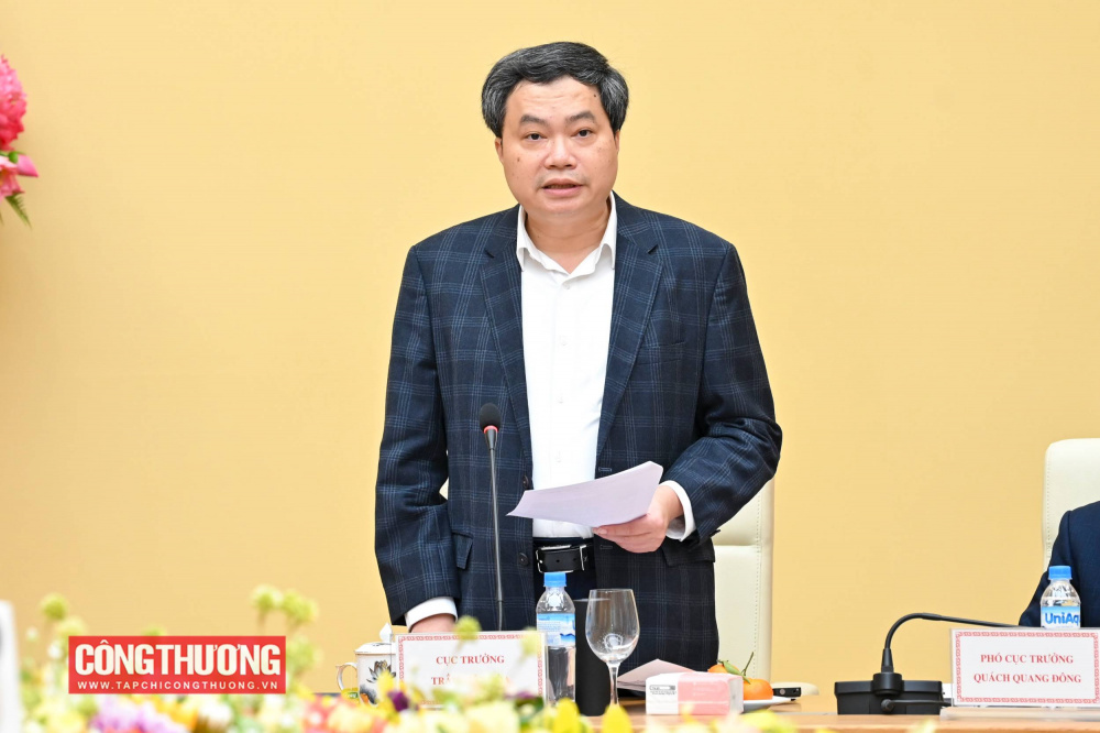 Cục trưởng Cục Công nghiệp Trần Việt Hòa phát biểu tại Hội nghị