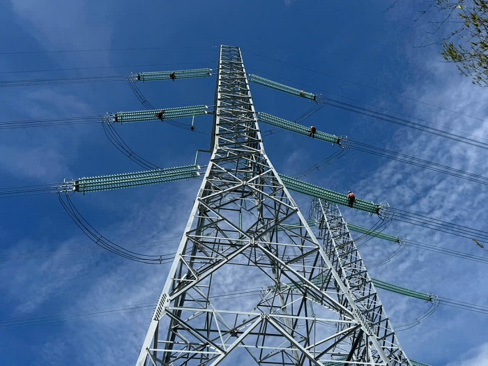 Truyền tải điện Lâm Đồng tổ chức vệ sinh cách điện, kiểm tra, bảo dưỡng đường dây 500kV  Thuận Nam -Vĩnh Tân