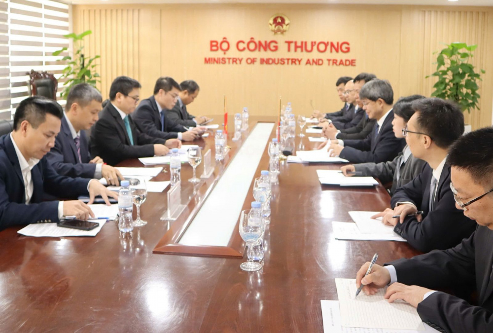 Việt Nam - Trung Quốc: Thúc đẩy hợp tác sâu về chuỗi sản xuất, cung ứng trong lĩnh vực ô tô, điện tử