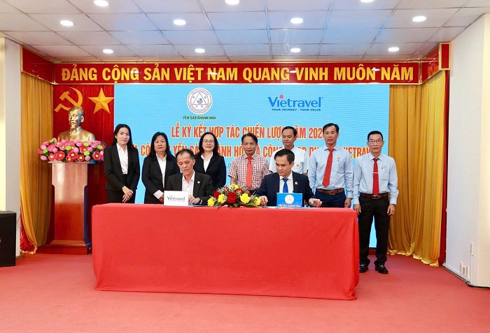 Lễ ký kết hợp tác chiến lược giữa Công ty Yến sào Khánh Hòa và Công ty CP Du lịch Vietravel – CN Khánh Hòa