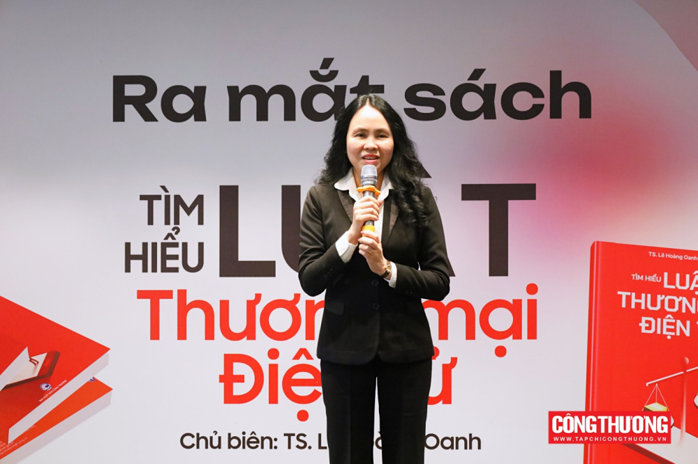 Khơi thông nguồn lực từ hành lang pháp lý mới qua cuốn sách "Tìm hiểu Luật Thương mại điện tử"