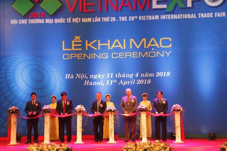 Bộ Công Thương khai mạc Hội chợ Thương mại Quốc tế Việt Nam (Vietnam Expo) 2018 (ngày 11-14/4/2018). (Ảnh: Cổng thông tin điện tử Bộ Công Thương)