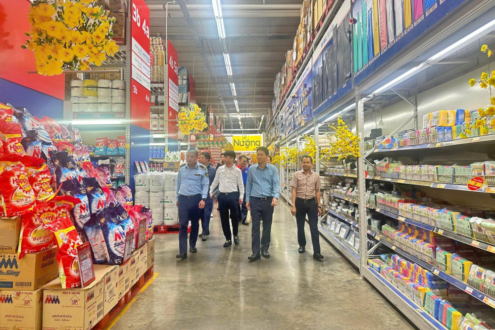 Kiểm tra công tác chuẩn bị nguồn cung, bình ổn thị trường tại Đắk Lắk