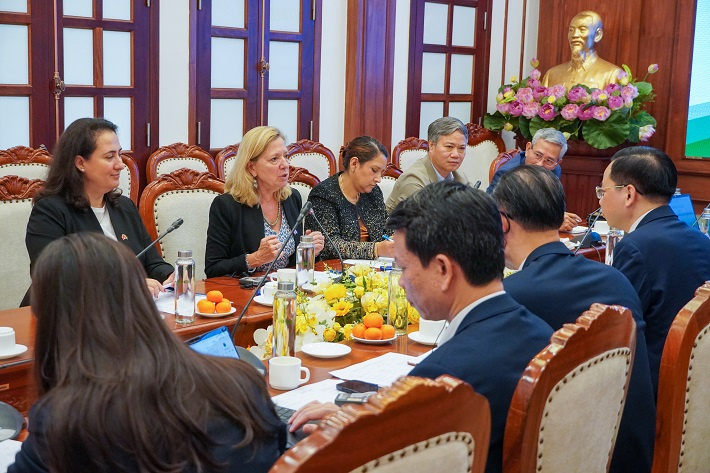 vinachem hợp tác 2