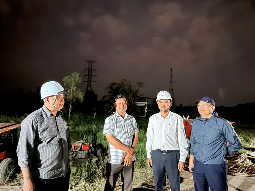 Đầu tư xây dựng lưới điện năm 2025: EVNSPC về đích vượt chỉ tiêu