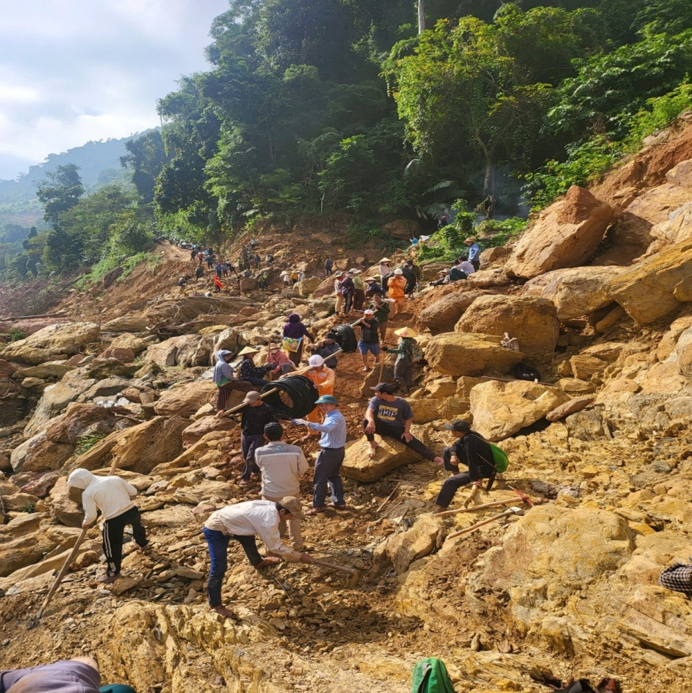 Hành trình xóa vùng lõm điện - lõm sóng của EVNNPC