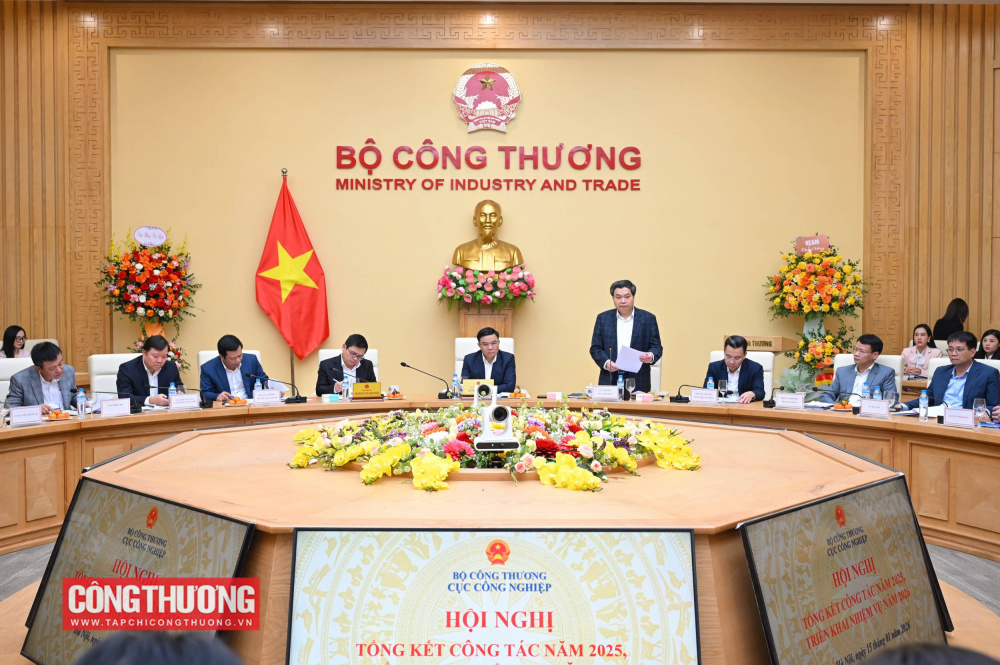 Quyền Bộ trưởng Bộ Công Thương Lê Mạnh Hùng tham dự Hội nghị