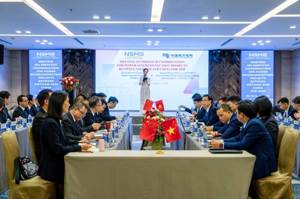 Toàn cảnh Hội nghị phối hợp vận hành lưới điện liên kết Việt Nam - Trung Quốc năm 2025, thống nhất kế hoạch vận hành năm 2026