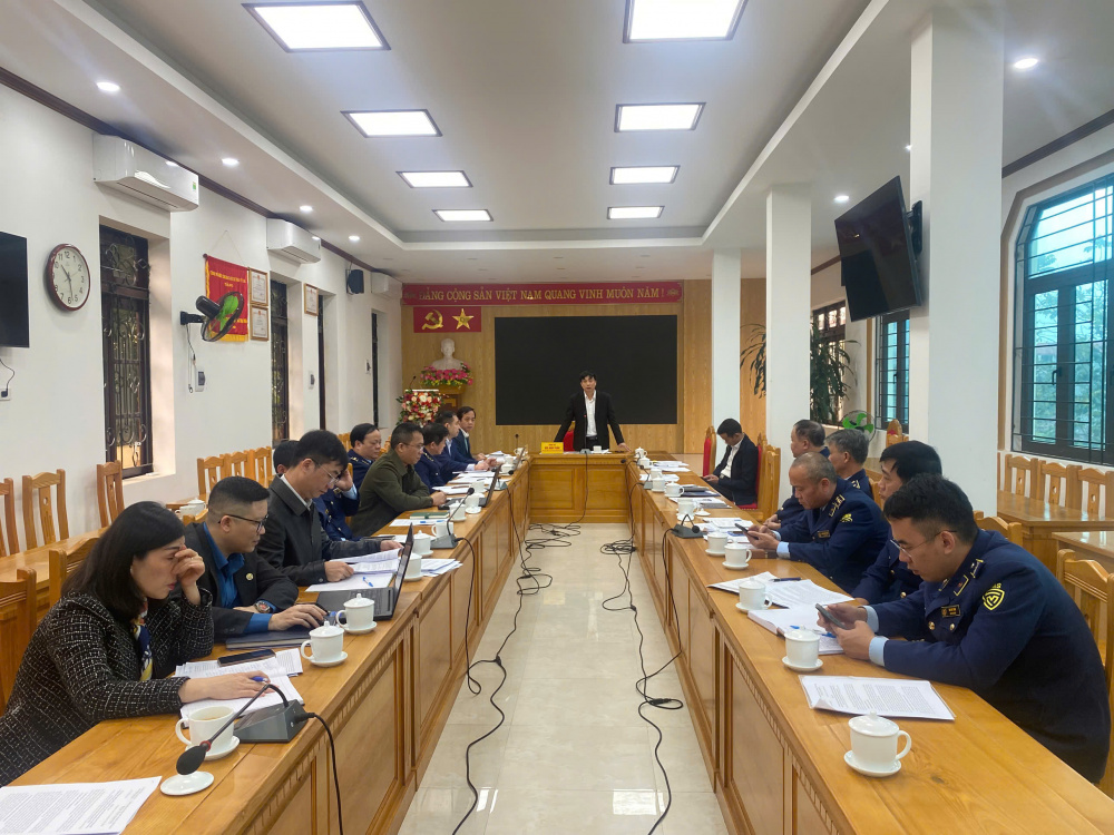 Lạng Sơn: Kiểm tra, đôn đốc phòng, chống buôn lậu, bảo đảm cân đối cung cầu dịp Tết Bính Ngọ