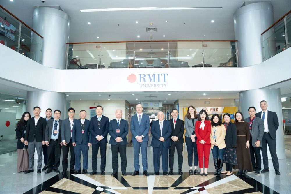 Nâng cao năng lực cạnh tranh và phát triển thương hiệu doanh nghiệp Việt