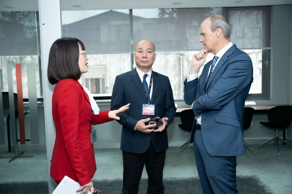 Nâng cao năng lực cạnh tranh và phát triển thương hiệu doanh nghiệp Việt