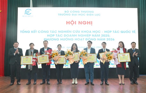Trường Đại học Điện lực nhìn lại chặng đường nghiên cứu khoa học và hợp tác phát triển