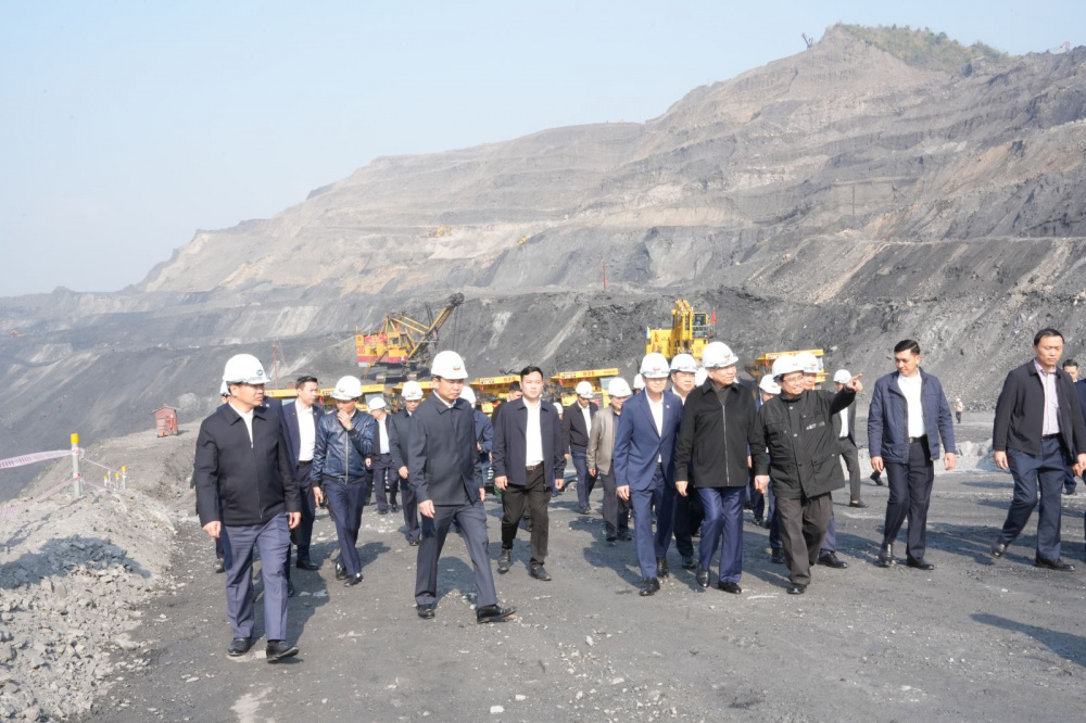 Description: https://vinacomin.vn/userfiles/images/AnhTinTuc/2026/T01/27/DSC01750.JPG