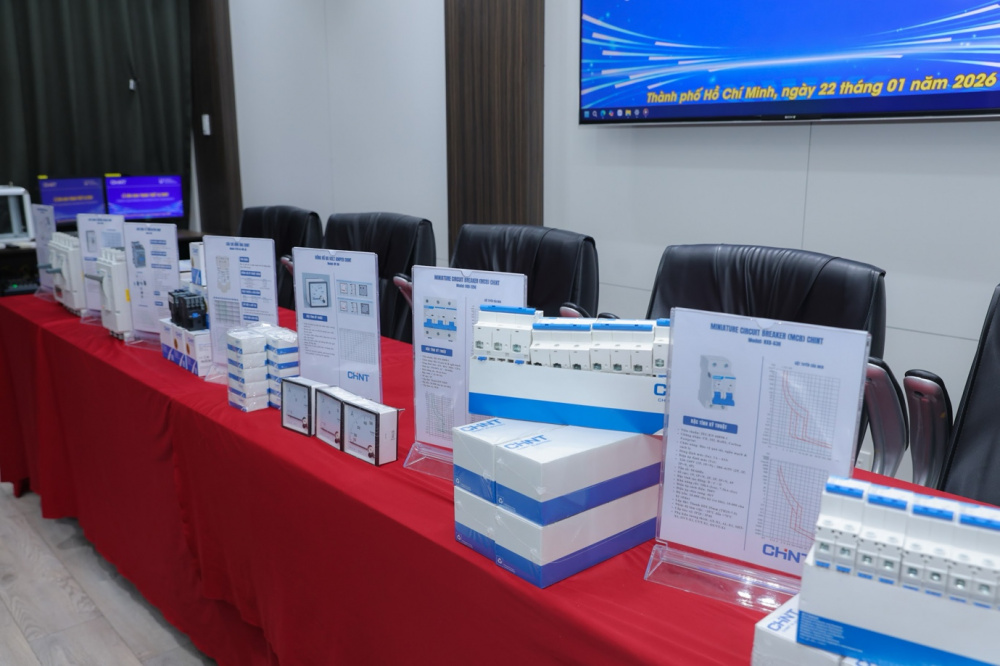 Các thiết bị điện do CHINT Việt Nam tài trợ cho IUH