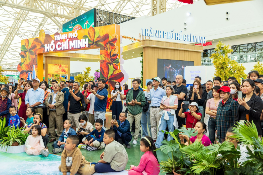 Thứ trưởng Bộ Công Thương Nguyễn Sinh Nhật Tân - Phó Trưởng Ban Chỉ đạo các Hội chợ quốc gia vừa ký Quyết định số 194/QĐ-BCĐHCQG ngày 27/01/2026 của Ban Chỉ đạo các Hội chợ Quốc gia về việc phê duyệt Đề án Tổ chức Hội chợ Mùa Xuân lần thứ nhất năm 2026.