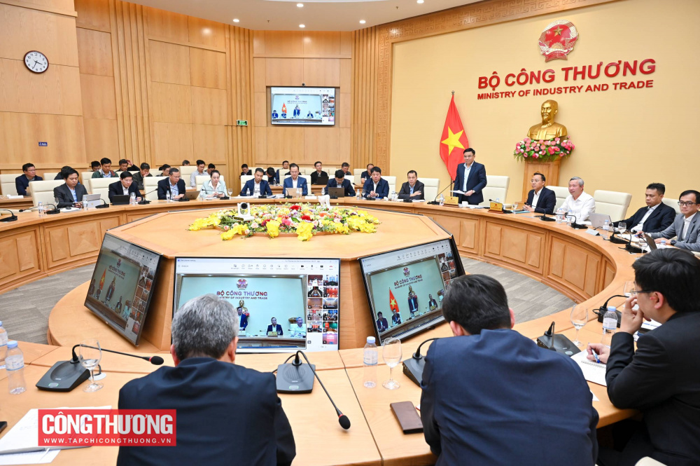 Quyền Bộ trưởng Lê Mạnh Hùng phát biểu chỉ đạo tại Hội nghị