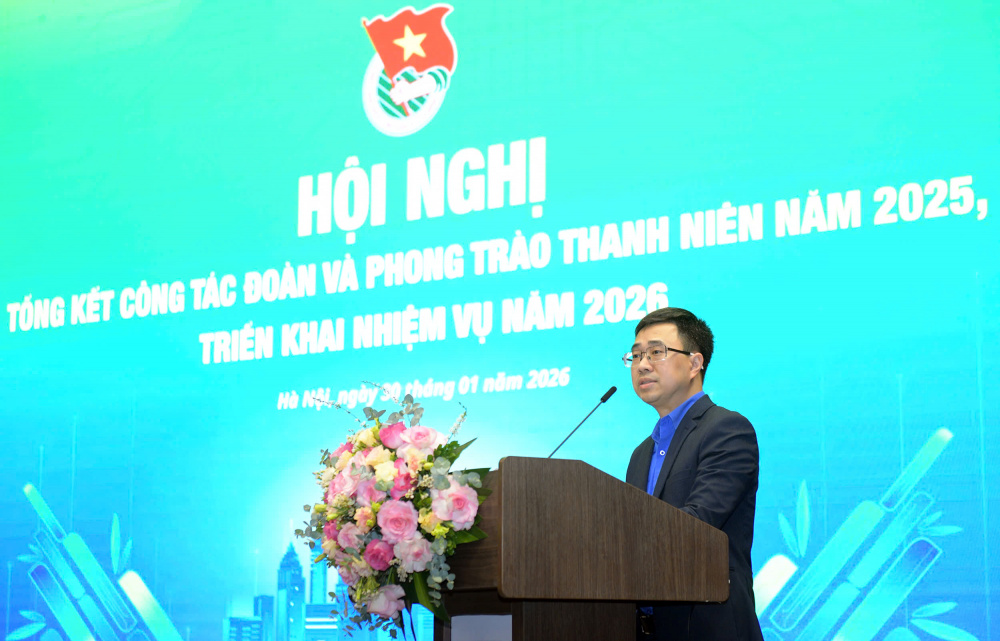 Bí thư Đoàn Thanh niên Chính phủ Bùi Hoàng Tùng phát biểu khai mạc hội nghị