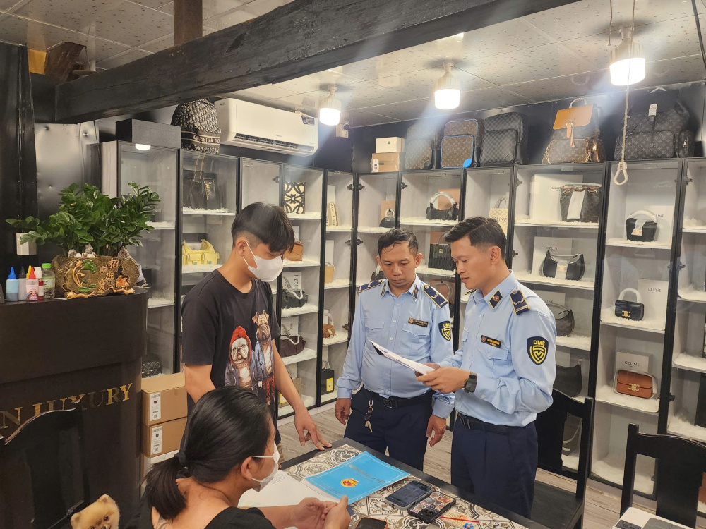 Quản lý thị trường