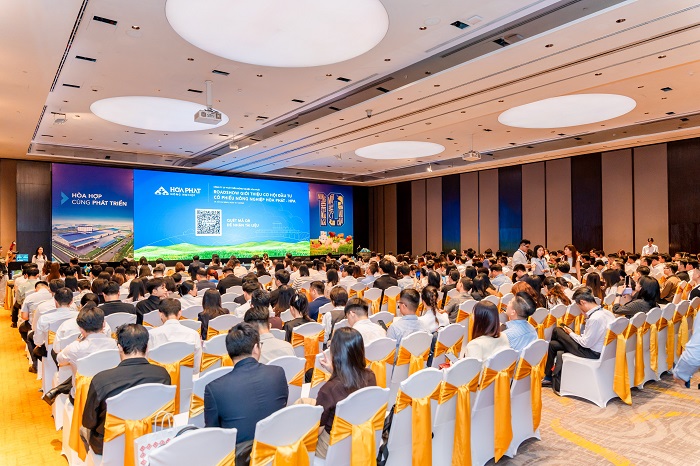 Hơn 400 nhà đầu tư cùng đại diện các quỹ, công ty chứng khoán tham dự roadshow HPA Hòa Phát