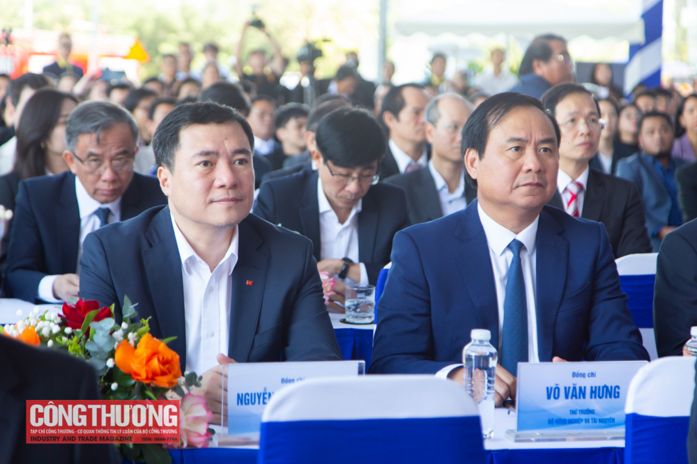 Thứ trưởng Bộ Công Thương Nguyễn Sinh Nhật Tân