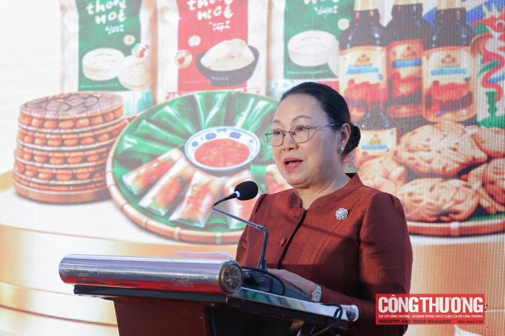Khai mạc "Tuần lễ sản phẩm Việt - Lào tại Hà Nội"