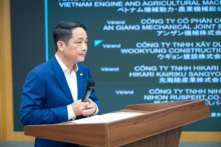 hợp tác chiến lược