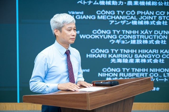 hợp tác chiến lược