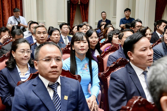 Bà Trịnh Thị Hồng Vân, Chủ tịch HĐTV Công ty Yến sào Khánh Hòa, tham dự buổi gặp mặt các doanh nghiệp tiêu biểu với Tổng Bí thư, Chủ tịch nước Tô Lâm nhân Ngày Doanh nhân Việt Nam 2026.