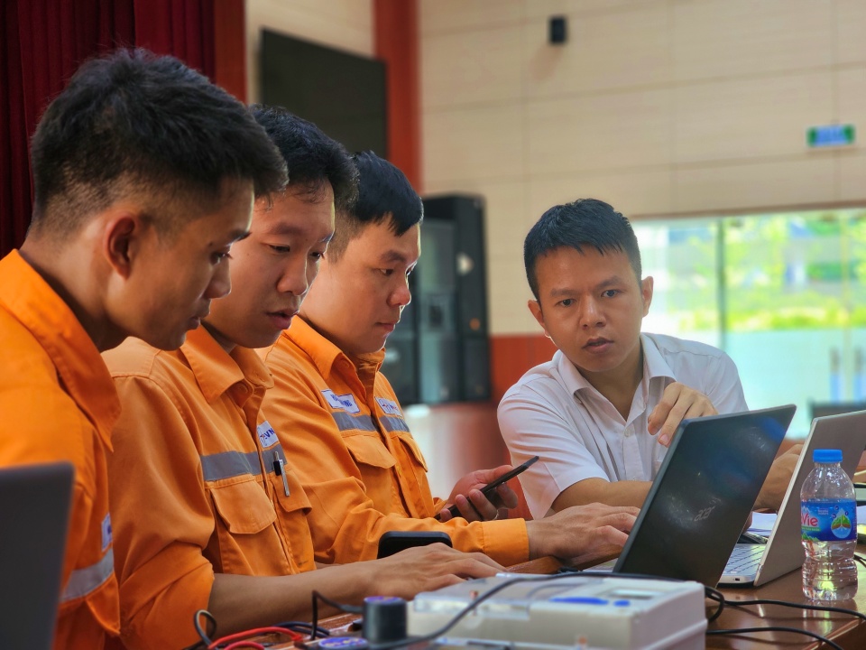 Công ty Điện lực Quảng Ninh