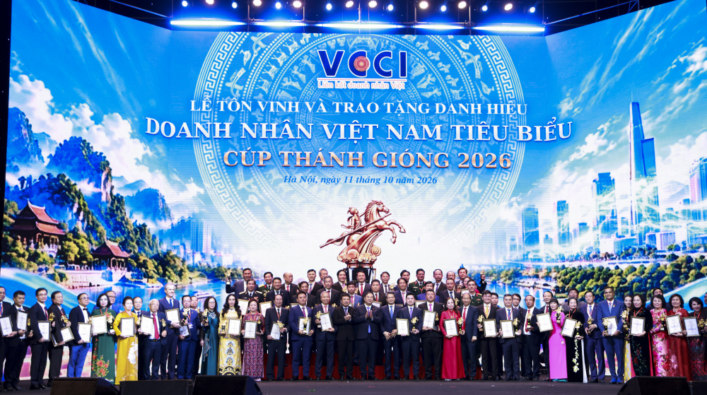 và nằm trong Top 20 doanh nhân xuất sắc nhất năm 2026.
