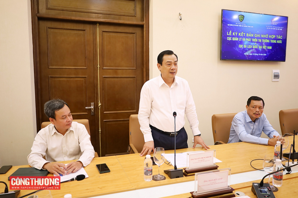 Một số hình ảnh tại Lễ ký kết Bản ghi nhớ hợp tác giữa Cục Quản lý và Phát triển thị trường trong nước (Bộ Công Thương) và Cục Du lịch Quốc gia Việt Nam (Bộ Văn hóa, Thể thao và Du lịch)