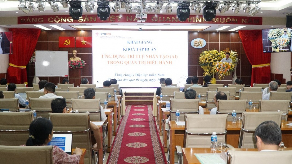 Thực hiện Nghị quyết số 57-NQ/TW: EVNSPC hướng tới doanh nghiệp số thông minh