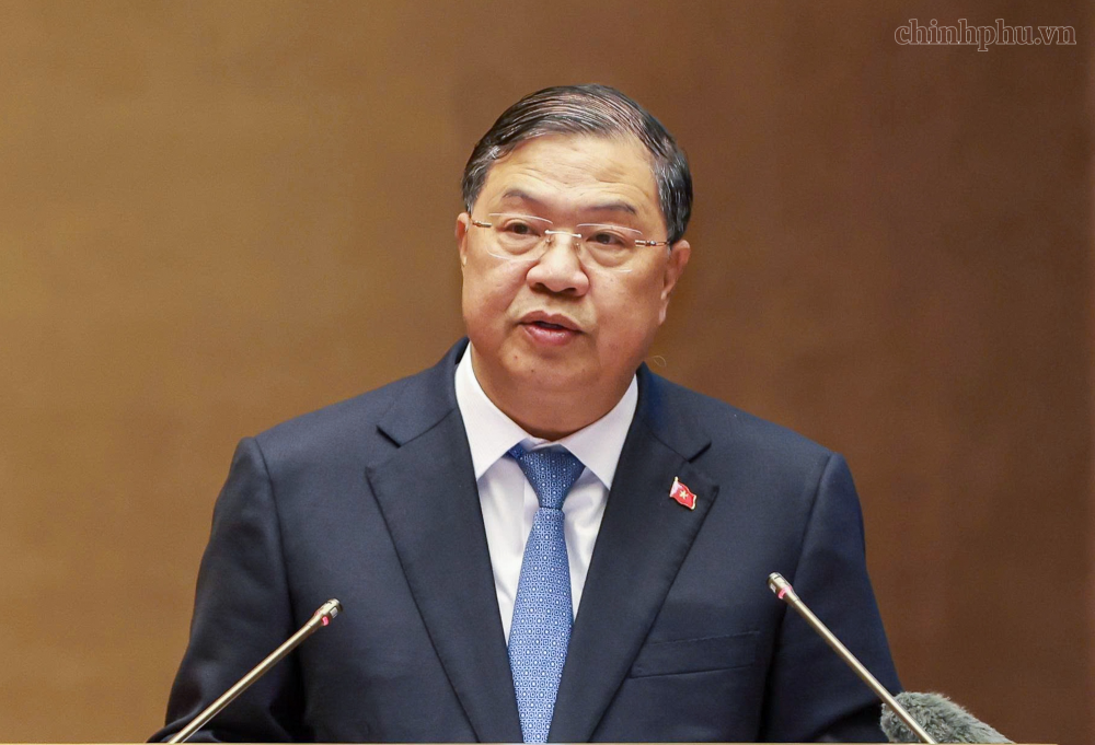 Phó Thủ tướng Thường trực Chính phủ Phạm Gia Túc trình bày chuyên đề tại Hội nghị với mục tiêu Kế hoạch kinh tế-xã hội năm 2027 đặt mục tiêu tăng trưởng GDP từ 10% trở lên, giữ ổn định kinh tế vĩ mô và kiểm soát lạm phát.- Ảnh: chinhphu.vn/Nhật Bắc