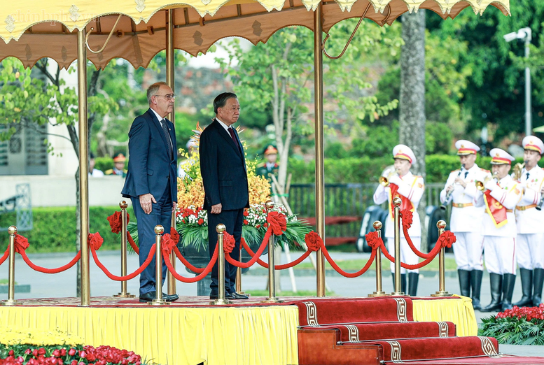 Tổng Bí thư, Chủ tịch nước Tô Lâm chủ trì Lễ đón Tổng thống Liên bang Thụy Sĩ thăm chính thức Việt Nam- Ảnh 1.