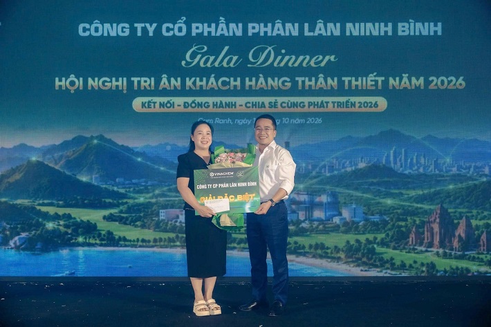 tri ân khách hàng 7