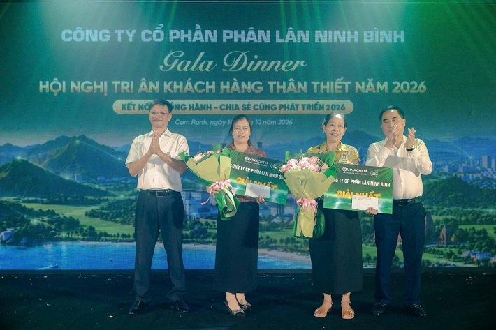 tri ân khách hàng 8