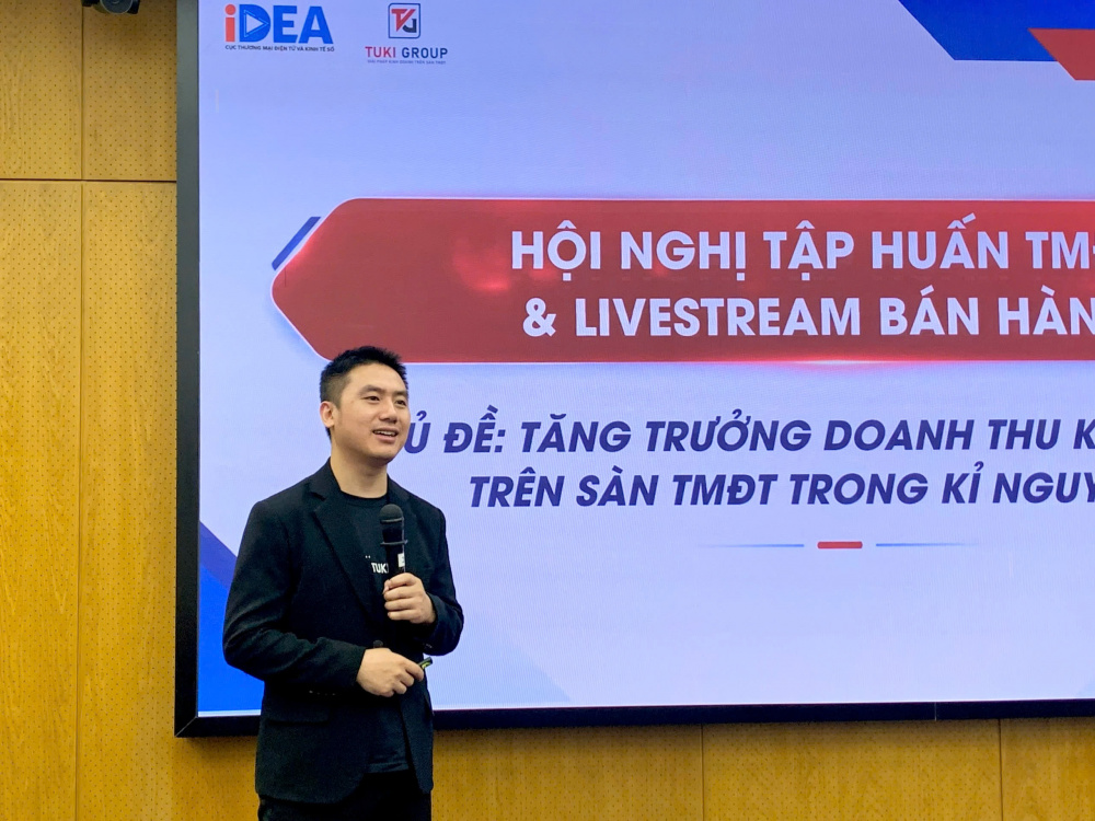 thương mại điện tử