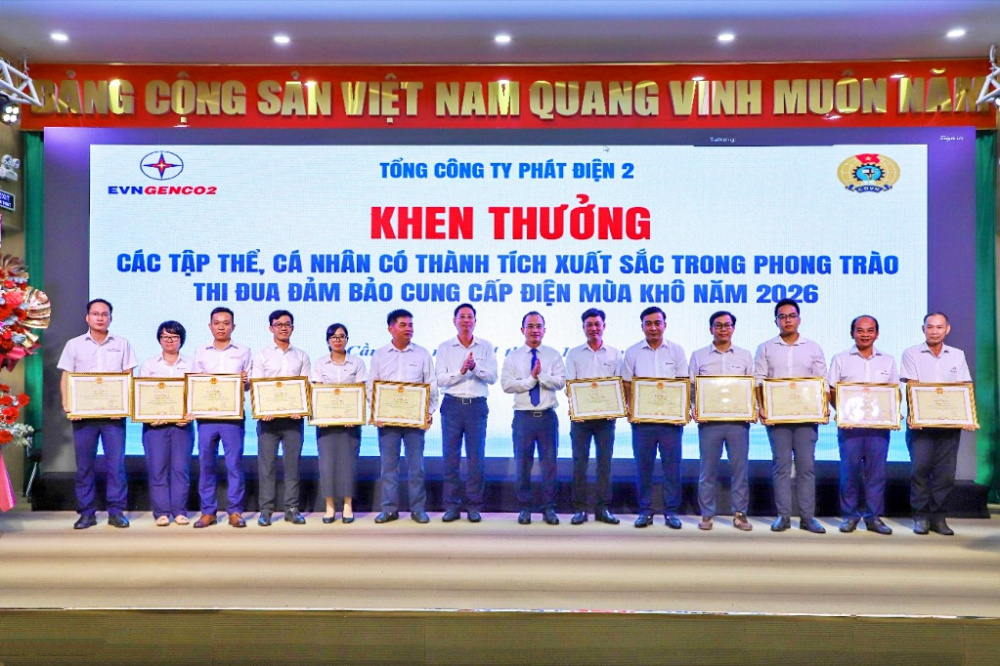 Khen thưởng tại Hội nghị