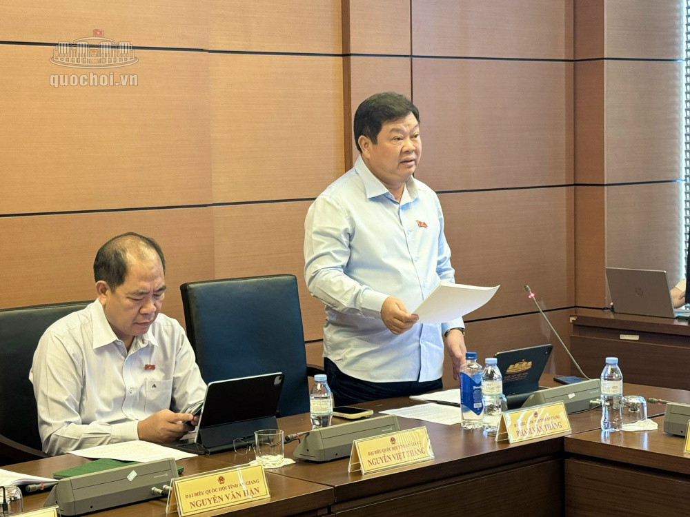 Đại biểu Phạm Văn Thắng