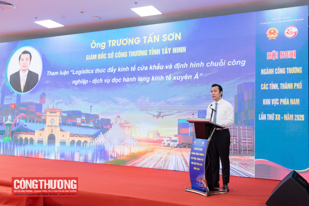 với lợi thế là cầu nối với vùng kinh tế trọng điểm phía Nam, cửa ngõ giao thương với Đồng bằng sông Cửu Long và khả năng liên kết với Thành phố Hồ Chí Minh, Đồng Nai, Tây Ninh có điều kiện tổ chức không gian phát triển công nghiệp, thương mại và logistics theo các khu vực chức năng.