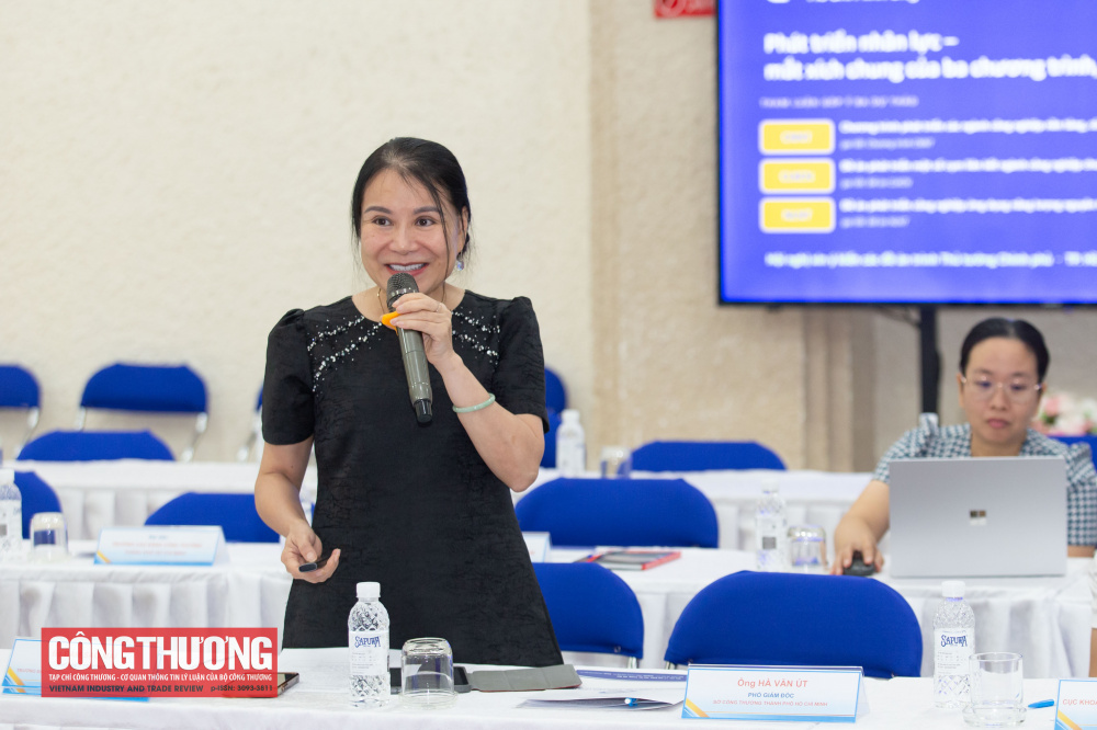 Đại biểu tham luận