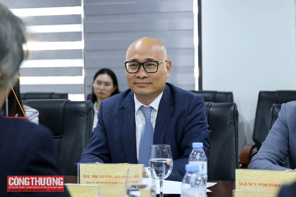 Thứ trưởng Bộ Công Thương Lương Hoàng Thái tiếp Đại sứ Đặc mệnh Toàn quyền Cộng hòa Liên bang Brazil tại Việt Nam Marcelo Paz Saraiva Câmara